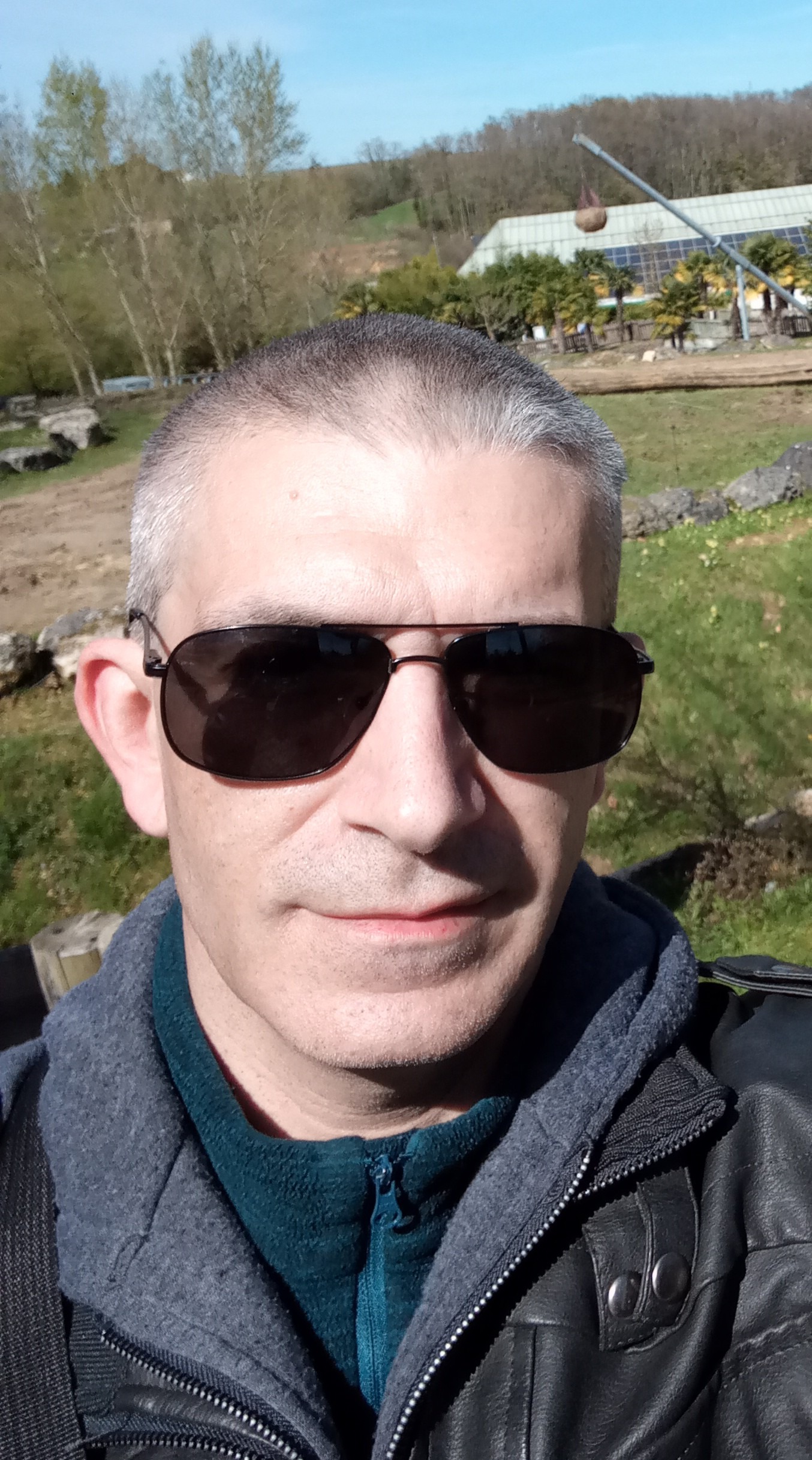 Hidayet, 45 ans, LesGrands-Chézeaux