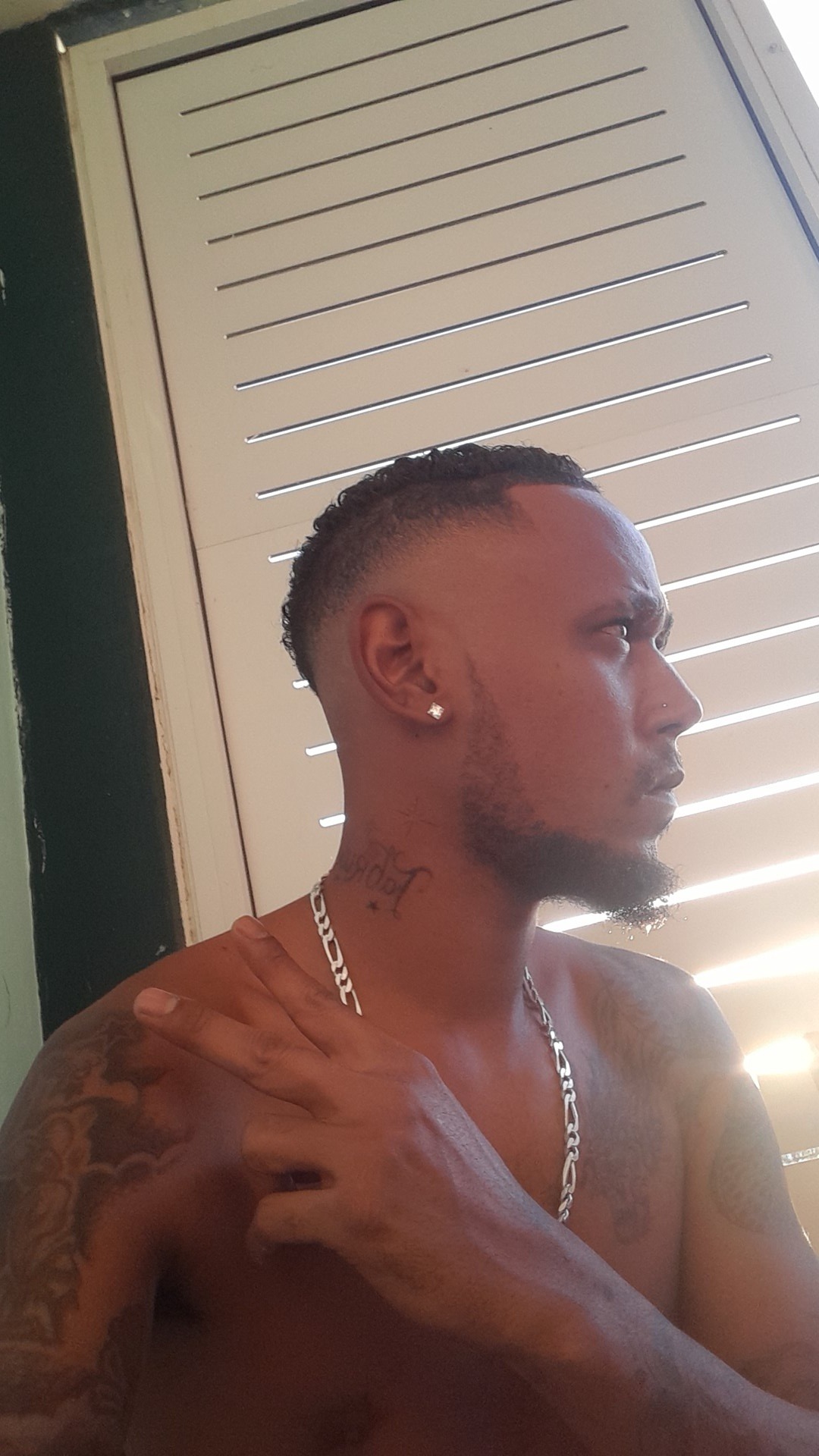 Titouan, 30 ans, Saint-Laurent-sur-Gorre